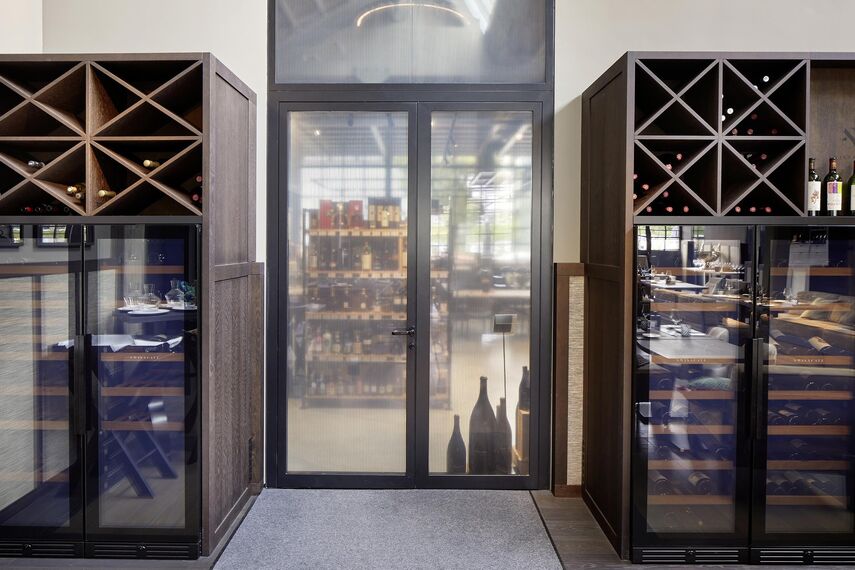 unico xs Fenêtres and unico Portes - Transformation Shedhalle, Zug located in Zug, Suisse