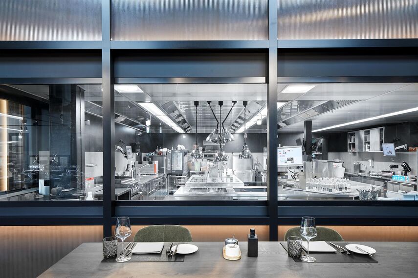 unico xs Fenêtres and unico Portes - Transformation Shedhalle, Zug located in Zug, Suisse