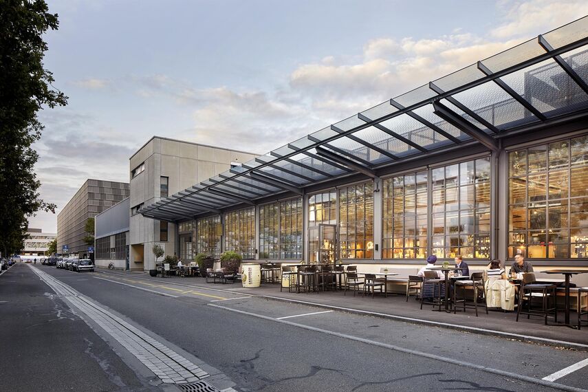 unico xs Fenêtres and unico Portes - Transformation Shedhalle, Zug located in Zug, Suisse