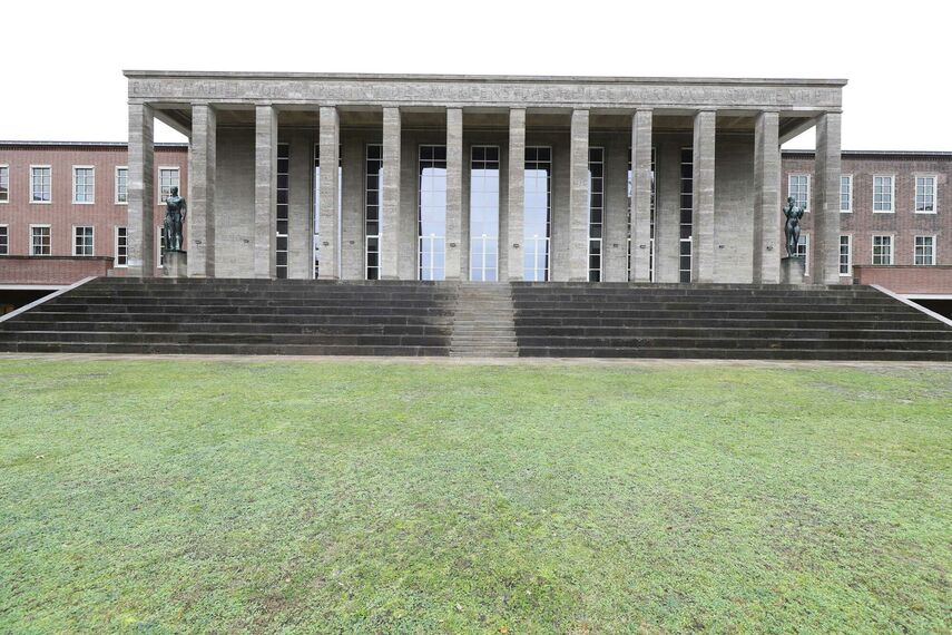 unico Fenêtres and unico xs Fenêtres - Salle d'honneur de la Maison des Sports Allemandes, Berlin located in Berlin, Allemagne