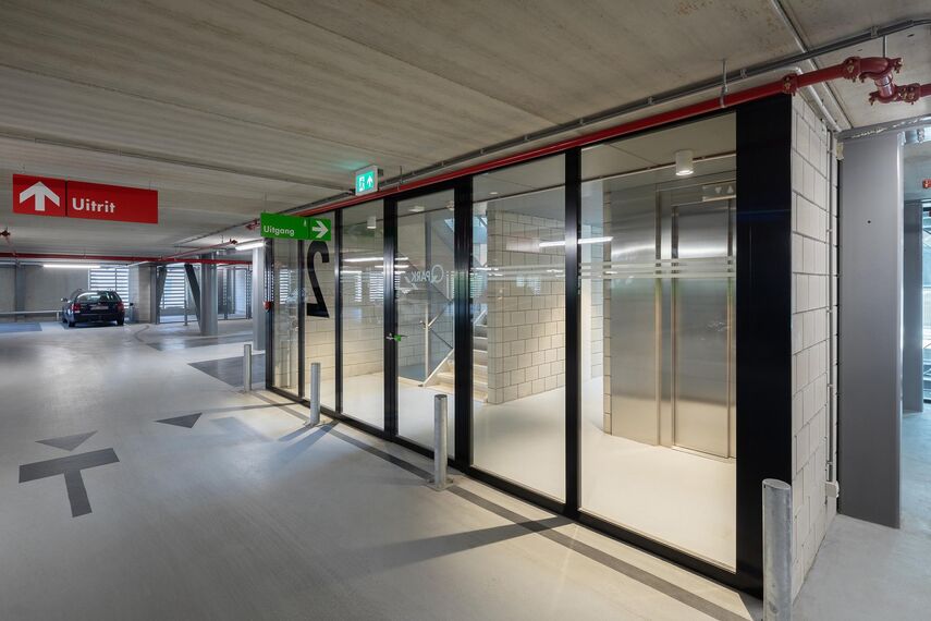 presto 50 Portes, presto 50 Fenêtres, unico xs Fenêtres and thermfix vario Murs-rideaux - Fenix I, Rotterdam, Pays-Bas located in Rotterdam, les Pays-Bas