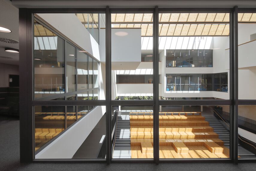 fuego light Fenêtres, fuego light Portes, presto 60s Portes and presto 50 Portes - Centre de formation professionnelle BBZ Dithmarschen located in Heide, Allemagne