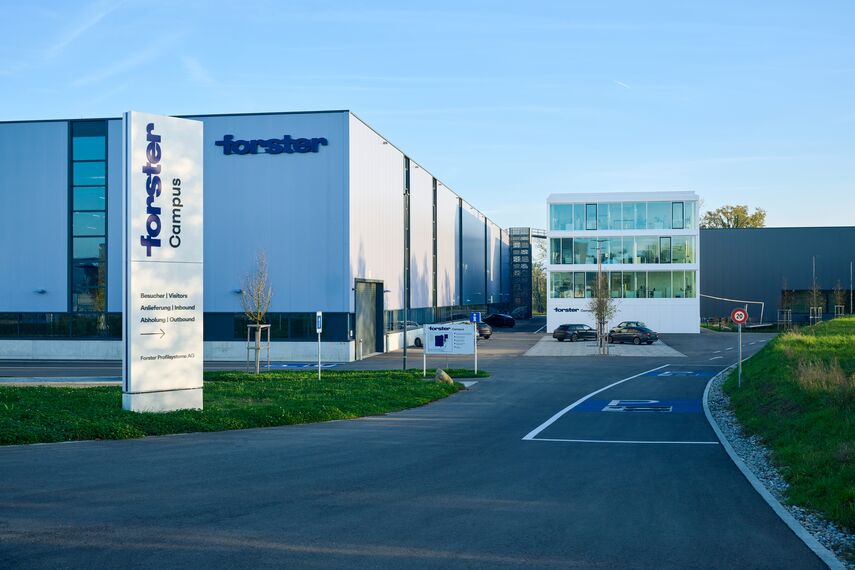 unico Ramen, fuego light Deuren, thermfix vario Vliesgevels, unico Deuren, fuego light Schuiframen, unico Schuiframen and presto xs Deuren - Forster Campus, Romanshorn, Zwitserland located in Romanshorn, Zwitserland