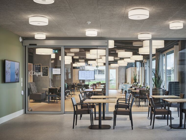 thermfix vario Murs-rideaux, fuego light Portes and fuego light Coulissants - Zentrum Biffig, Schötz, Suisse located in Schoetz, Suisse