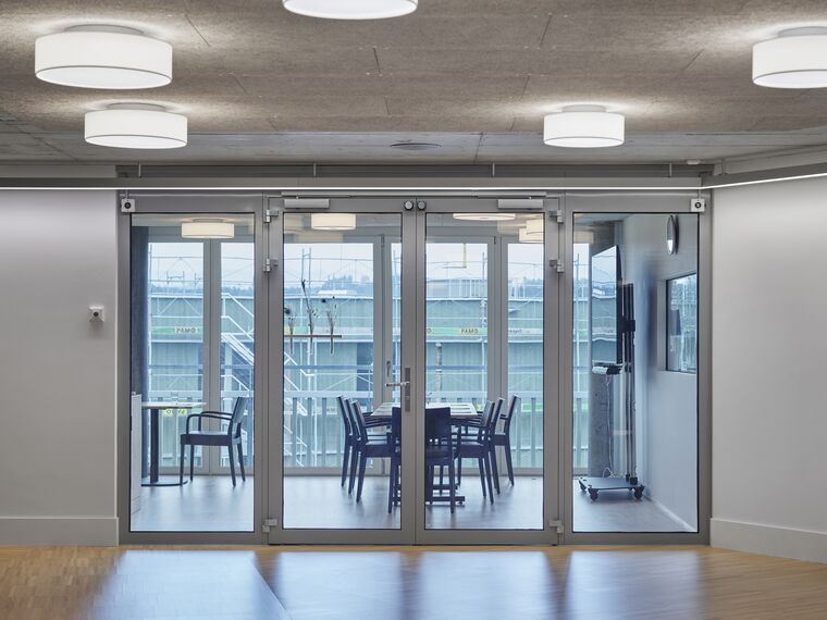 thermfix vario Murs-rideaux, fuego light Portes and fuego light Coulissants - Zentrum Biffig, Schötz, Suisse located in Schoetz, Suisse