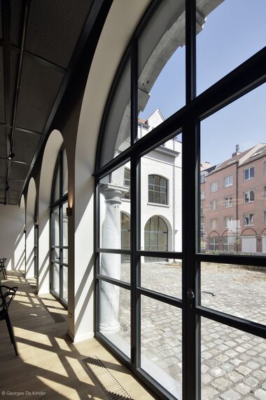 unico Ramen and unico Deuren - Een nieuwe toekomst voor de Spaanse Kroon located in Brussels, België