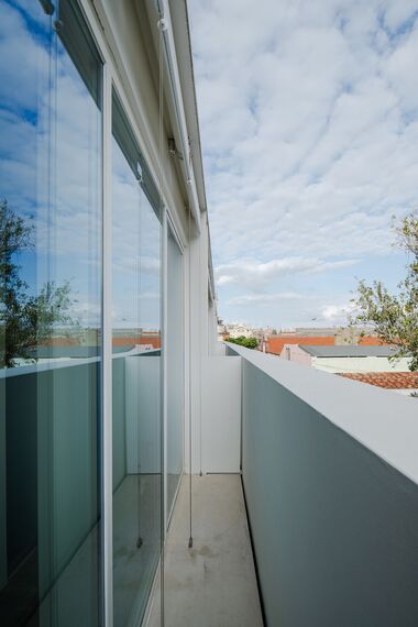 unico Deuren and unico Ramen - Alba, Lissabon located in Lisbon, Portugal