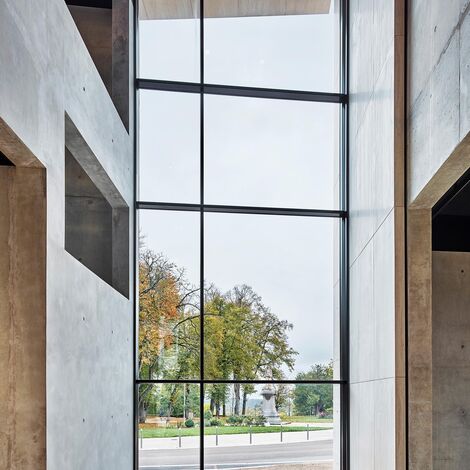 unico Ramen and thermfix vario Vliesgevels - Le Signe, Nationaal Centrum voor Grafisch Ontwerp located in Chaumont, Frankrijk