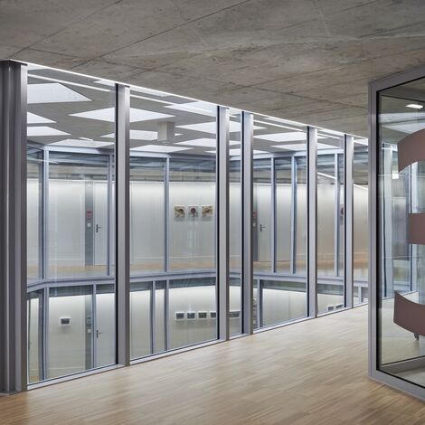 thermfix vario Murs-rideaux, fuego light Portes and fuego light Coulissants - Zentrum Biffig, Schötz, Suisse located in Schoetz, Suisse