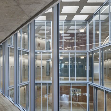 thermfix vario Murs-rideaux, fuego light Portes and fuego light Coulissants - Zentrum Biffig, Schötz, Suisse located in Schoetz, Suisse