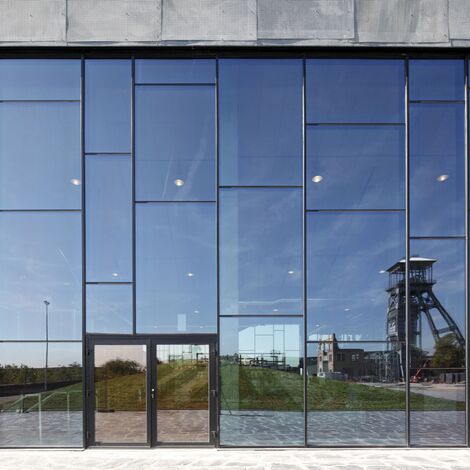 thermfix vario Vliesgevels - LUCA School of Arts - Campus C-mine, Genk located inBelgië