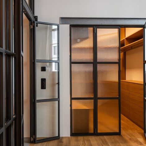 presto xs Portes - Loft résidentiel dans une ancienne papeterie à Cham located in Cham, Suisse