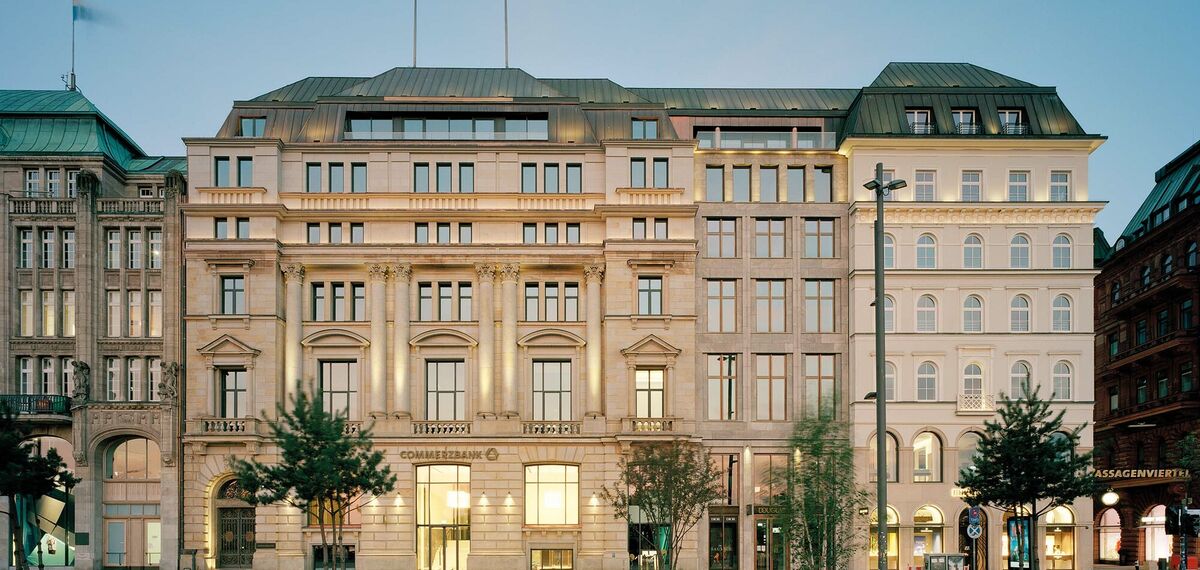 unico Fenêtres, fuego light Portes and presto 50 Portes - Jungfernstieg, Hambourg located in Hamburg, Allemagne