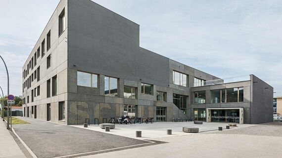 fuego light Portes, fuego light Coulissants, presto 50 Portes, presto 50 Fenêtres and unico Portes - Smart City, Graz, Autriche located in Graz, Autriche