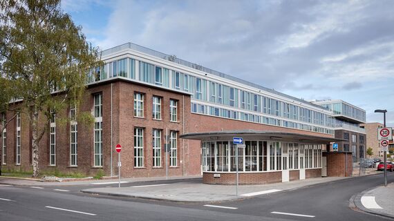 unico xs Fenêtres and unico Fenêtres - Clouth 104, Cologne located in Cologne, Allemagne