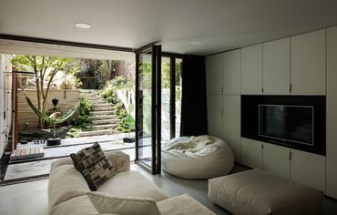 unico Ramen and unico Schuiframen - Wonen in de stad met licht, ruimte en forster unico located in Antwerp, België